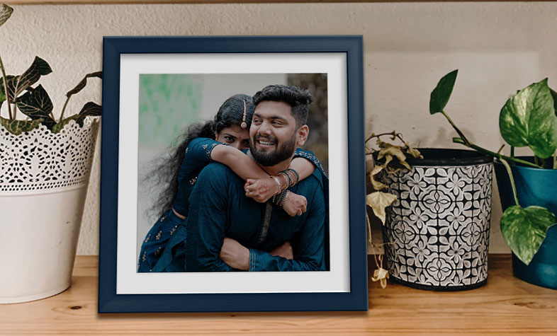 colour-frame-for-girl-friend