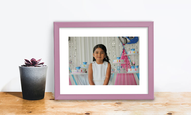 coloured-framed-print-for-her