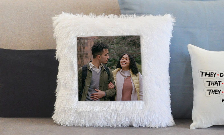 fur-lined-white-cushion-for-boy-friend