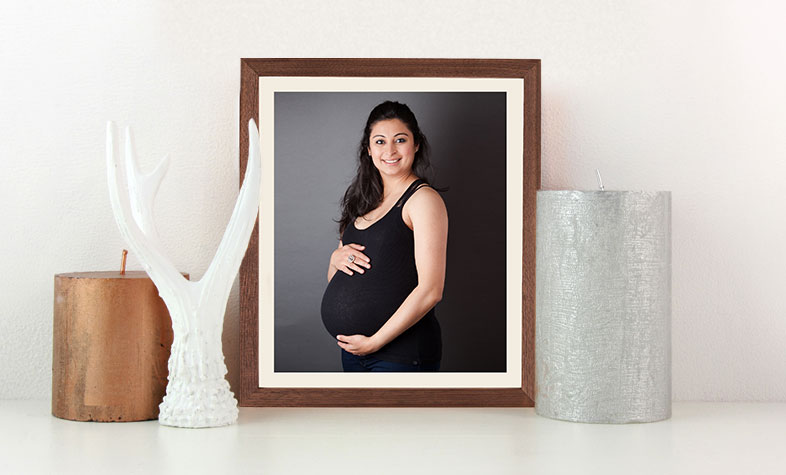 classic-frame-with-photo-for-women