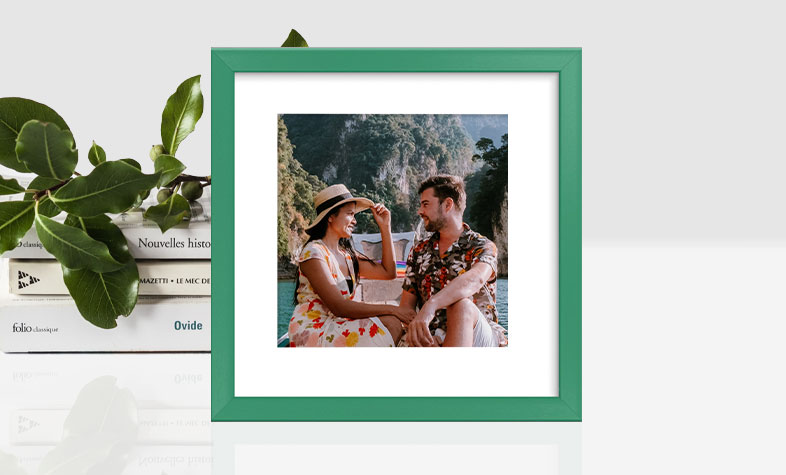 colour-photo-frame-for-valentines-day