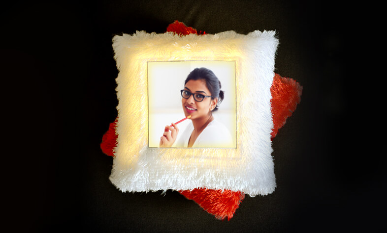 led-photo-cushion-for-her