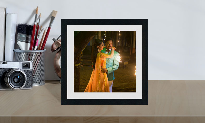 classic-frame-for-wedding-gift