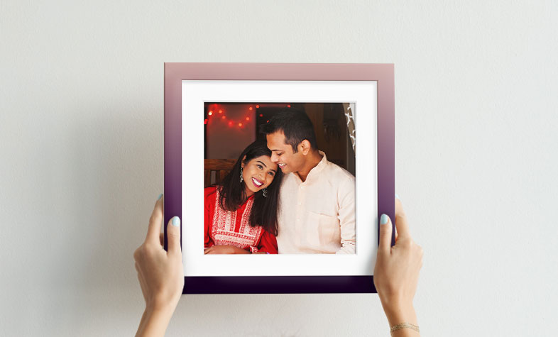 designer-frame-for-wedding-gift